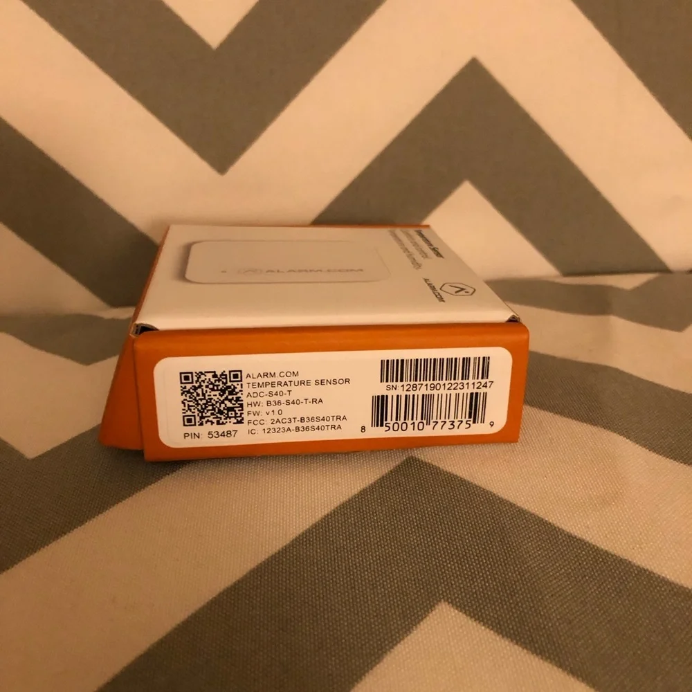 Temperature & Humidity Sensor - Picture 4 of 8